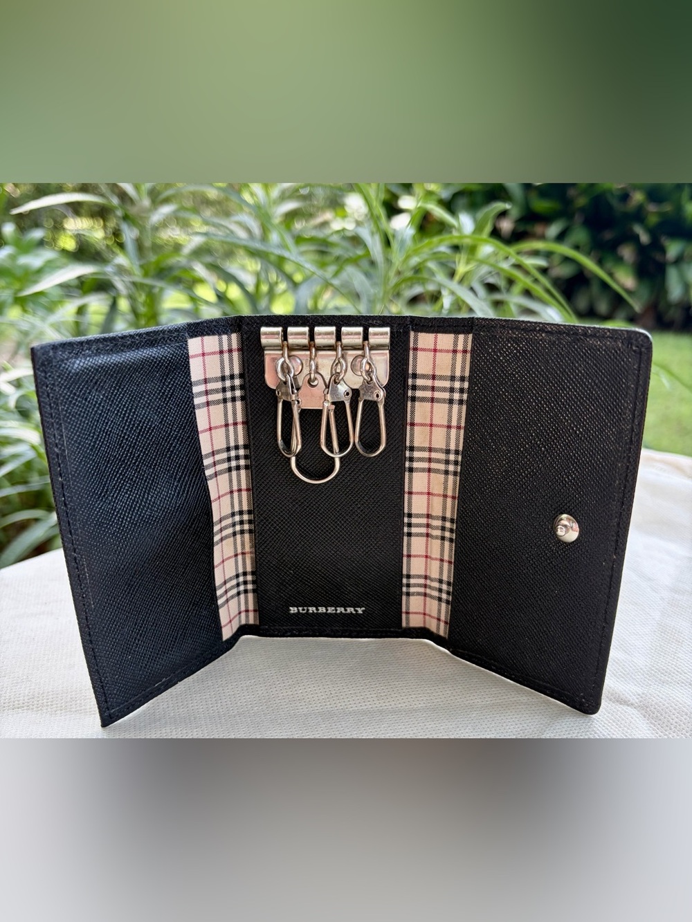 EUC!!! AUTHENTIC BURBERRY Black Leather Nova Check Key Case and card holder. - Picture 7 of 7
